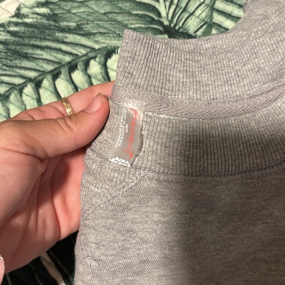 NEW! FREE PEOPLE MOVEMENT Winning Stretch One to Beat Set XS in gray! - Picture 2 of 3